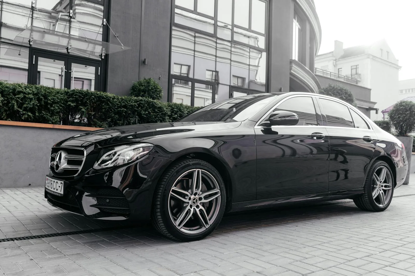 Private car for personal airport pickup